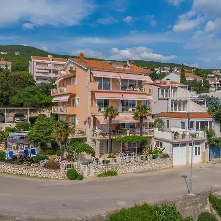 In Dramalj 35806 Apartman